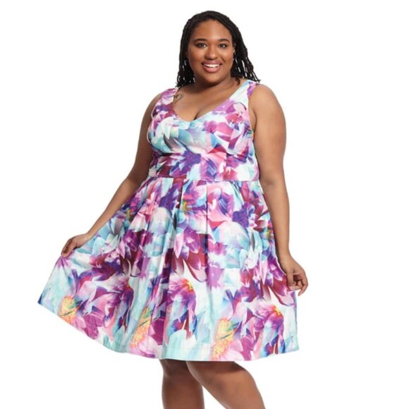 18 Plus Size Gorgeous City Chic Plus Size Fit & Flare Dress - Pre-Loved - Picture 1 of 3